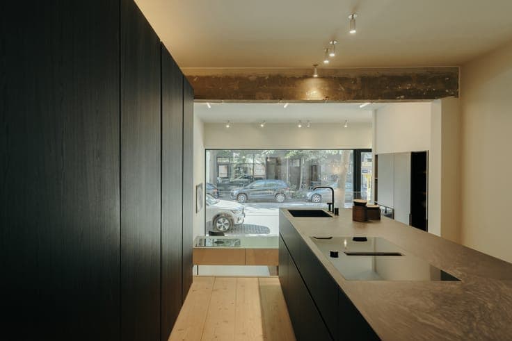 Unique live-work space with garden in Zuid
