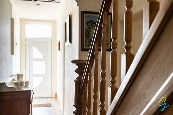 A ready-to-move-in with 4 bedrooms and 2 bathrooms