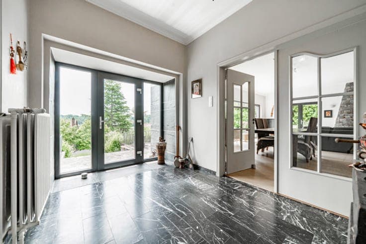Overijse Centre: Beautiful 4-Bedroom Home in a Quiet Residen