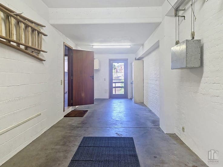 Anderlecht | 4 Bedr | Bathr+Showerr | Double Garage | Garden