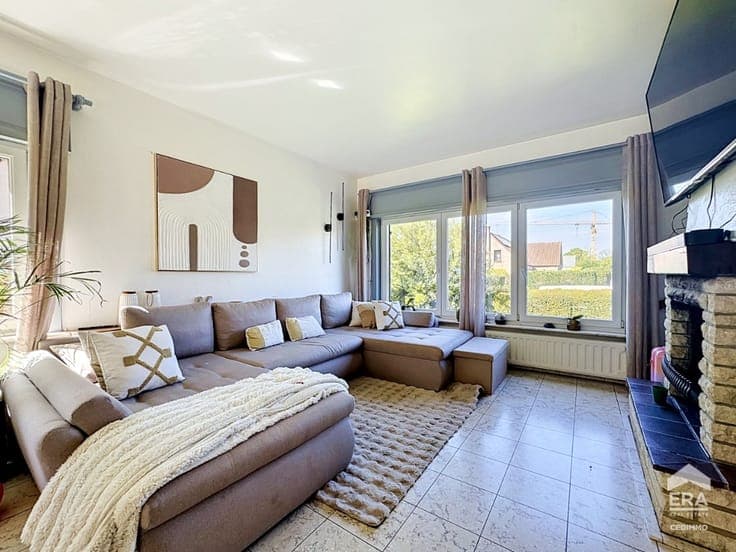 3-BEDROOM VILLA IN A RESIDENTIAL AREA