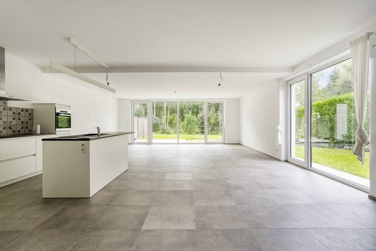 Luxurious passive home with south-facing garden