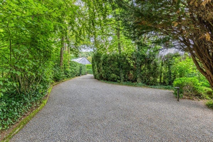 Beautiful, spacious villa in the Arboretum neighborhood