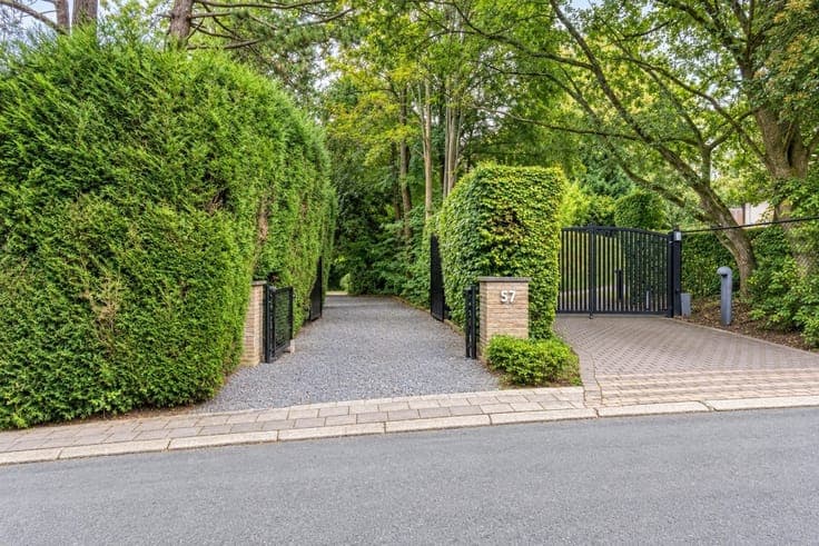 Beautiful, spacious villa in the Arboretum neighborhood