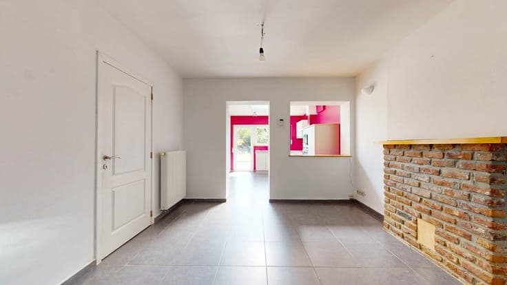 Belle maison rénovée deux chambres, grenier et beau jardin.