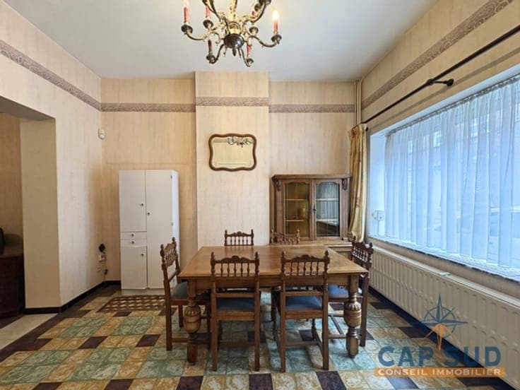 Maison 5 chambres située à Charleroi