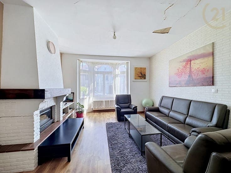 Residential House with 96 m² Warehouse – Anderlecht
