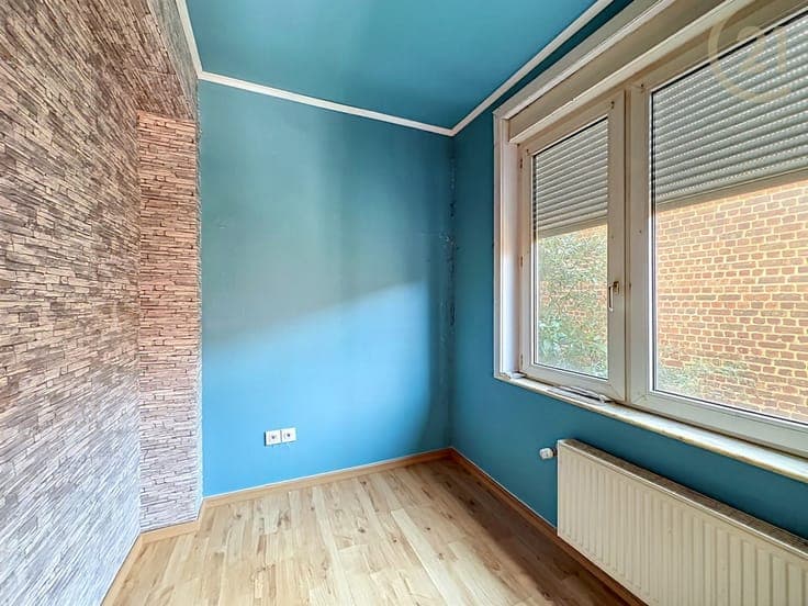Residential House with 96 m² Warehouse – Anderlecht