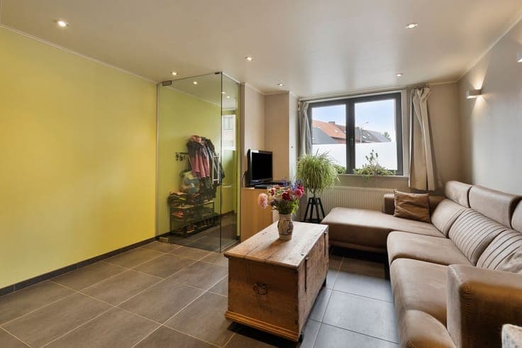 WONING MET 2 SLAAPKAMERS EN TERRAS