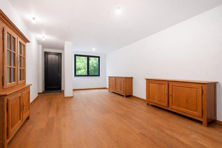 Cuesmes – One-Bedroom House with Outdoor Space – For Sale