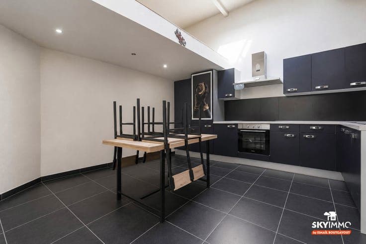 MAISON À SERAING AVEC GARAGE ET COUR - À SAISIR !
