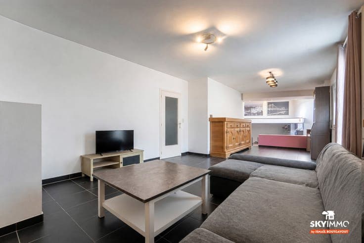 MAISON À SERAING AVEC GARAGE ET COUR - À SAISIR !