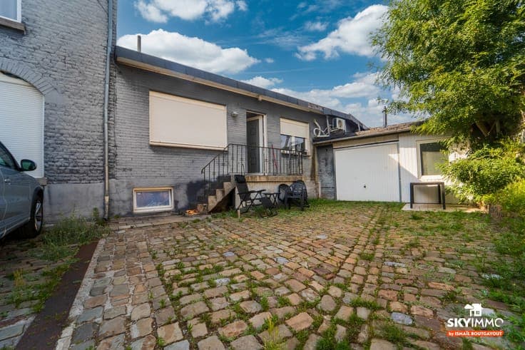 MAISON À SERAING AVEC GARAGE ET COUR - À SAISIR !