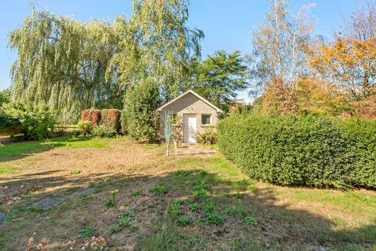 Conveniently located to renovate house with 4 bedrooms on 9