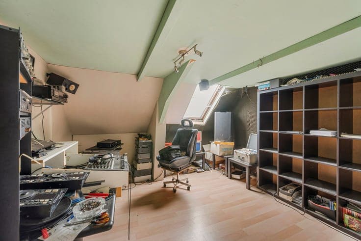 Property with great potential in the centre of Wielsbeke!