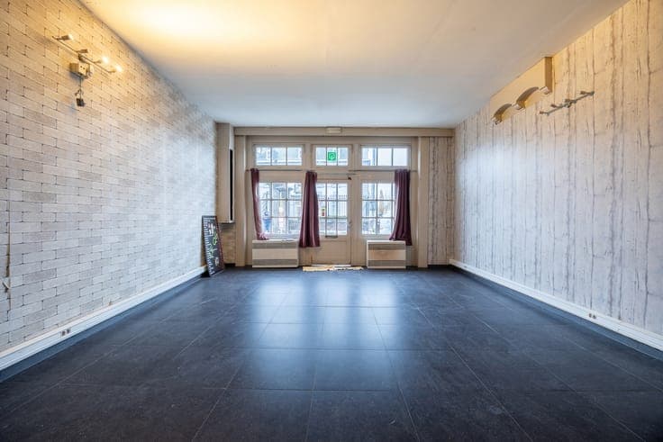 “Retail + residential property in the heart of Boussu