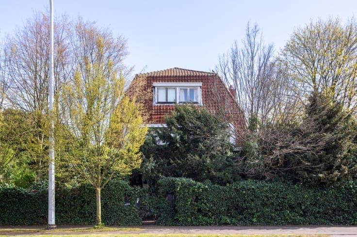 Karaktervolle, cottage villa in een oase van groen, na re...