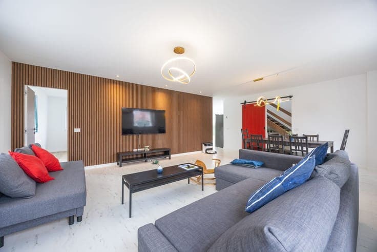 Recente vrijstaande villa op een royaal perceel (1044 m2)