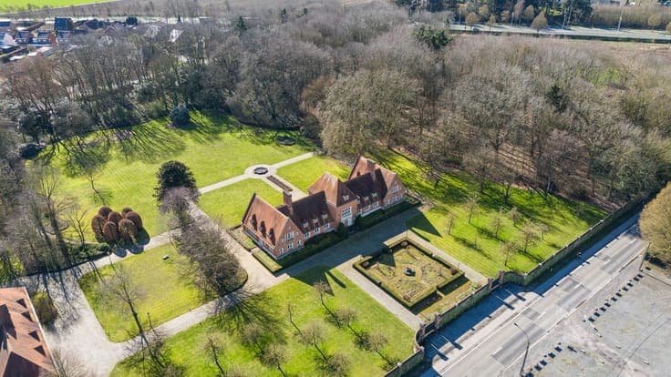Exclusief landgoed op 6 hectare tussen Gent en Kortrijk
