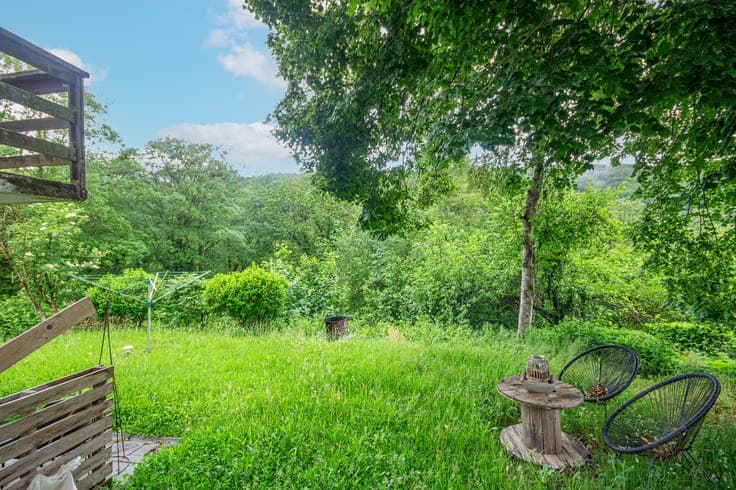 Detached house with a garden and garage