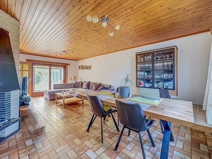 JOLIE VILLA