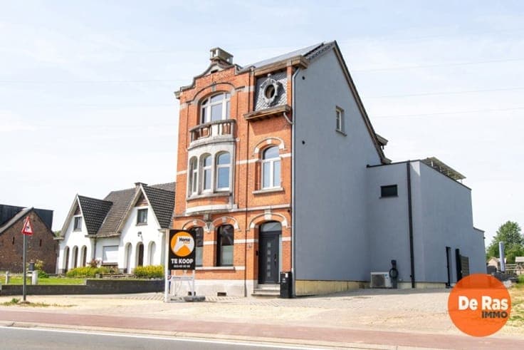 WELLE-Gerenov. herenhuis met charmante gevel en moderne luxe