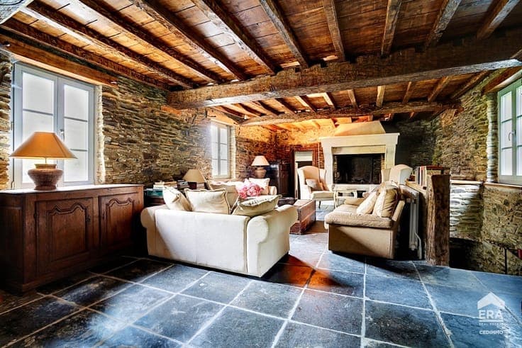 VISIT THIS PROPERTY ON SATURDAY 13/06 FROM 11H00 TO 12H00