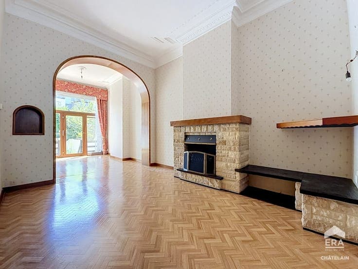 Single-family house with city garden for sale in Ixelles