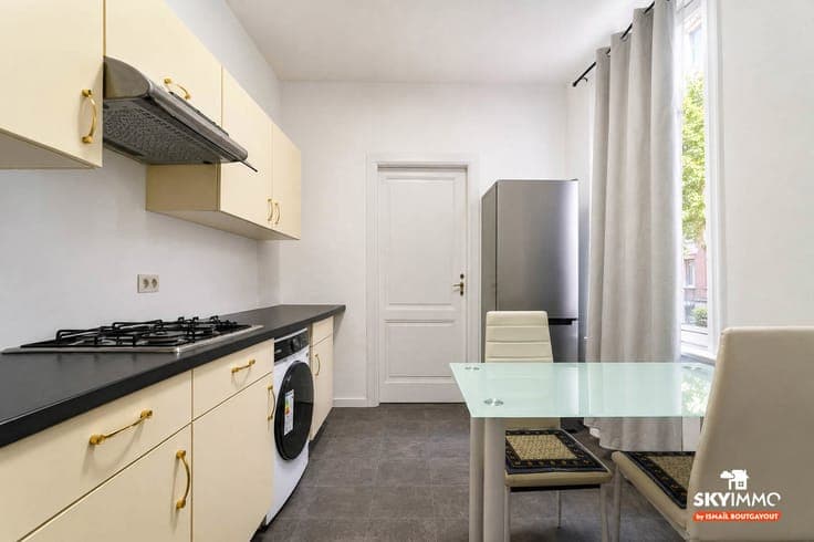 IMMEUBLE DE RAPPORT - 3 LOGEMENTS - RÉNOVÉ - LIEGE