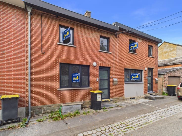 Renovated 2-bedroom house with garden