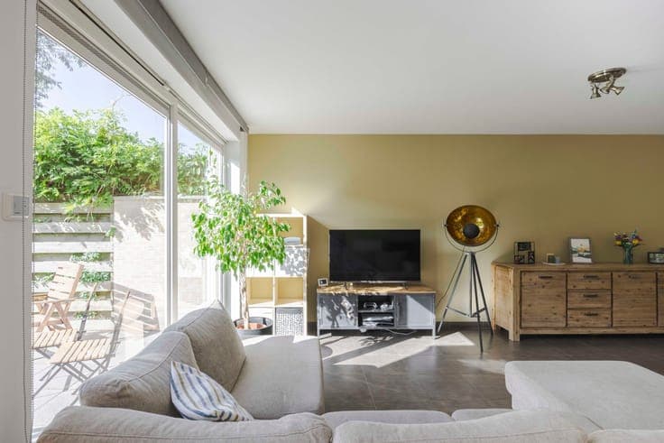 Lichtrijke woning met zonnige tuin op een rustige ligging in