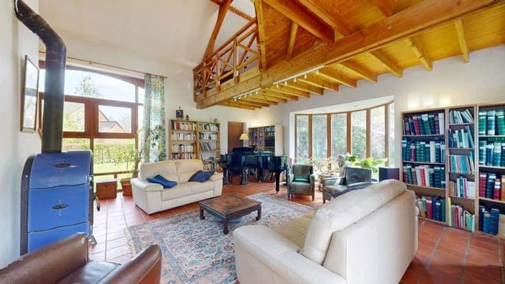 Orbais – Spacious Country House with Independent Apartment