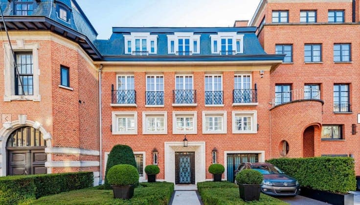 Square du Bois – Stunning 860 m² mansion – South garden