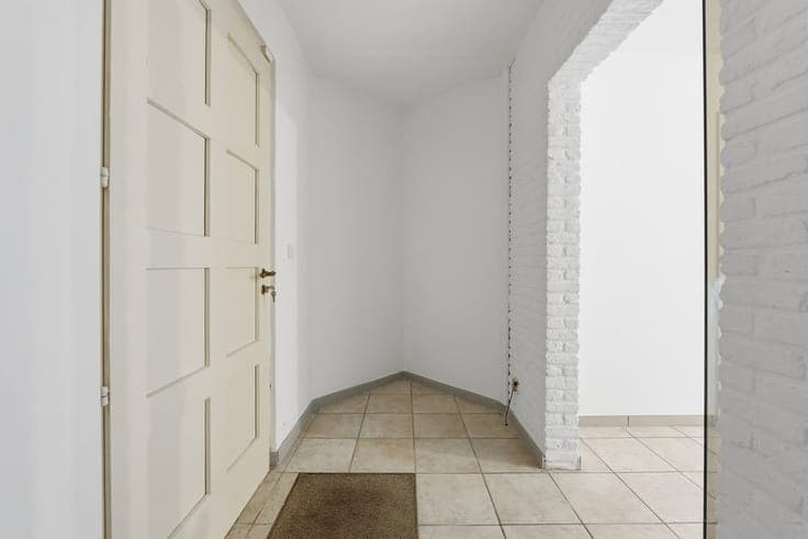 RUIME WONING MET VEEL POTENTIEEL, 4 SLAAPKAMERS EN EEN GR...
