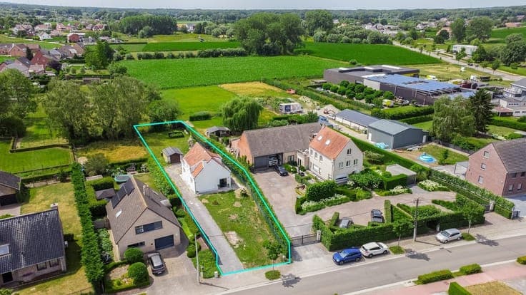Renovatiewoning met vergund uitbreidingsproject op perceel v