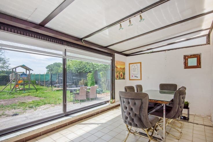 Renovatiewoning met vergund uitbreidingsproject op perceel v