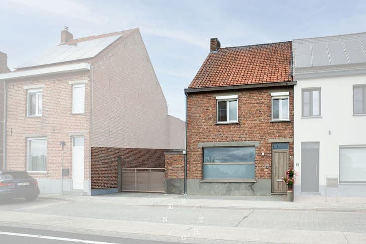 Spacious Ready-to-Move-In House for Sale in Loppem with 3 Be