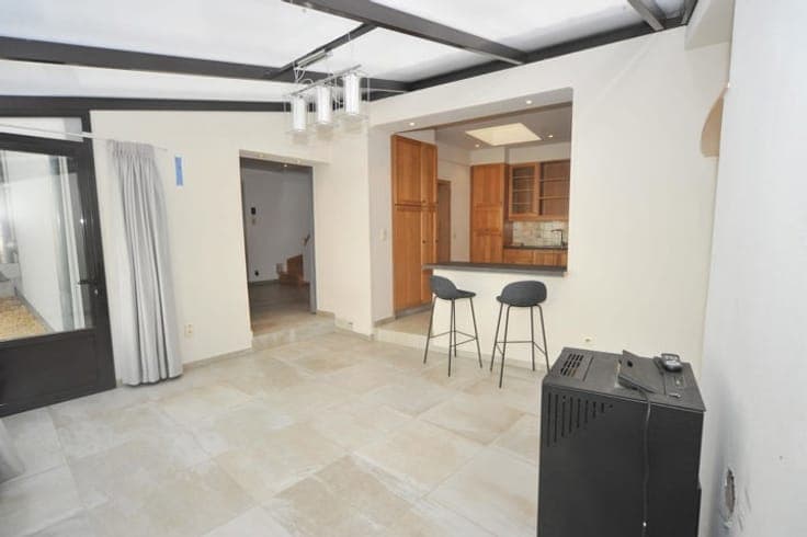 Move-in ready semi-detached house with garage in Opwijk