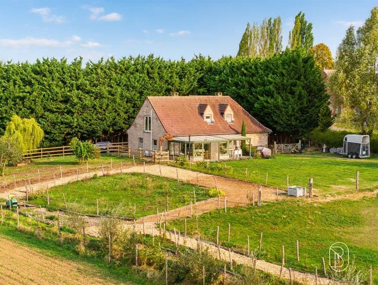 Stunning country villa on 7,248 m² in Ellezelle