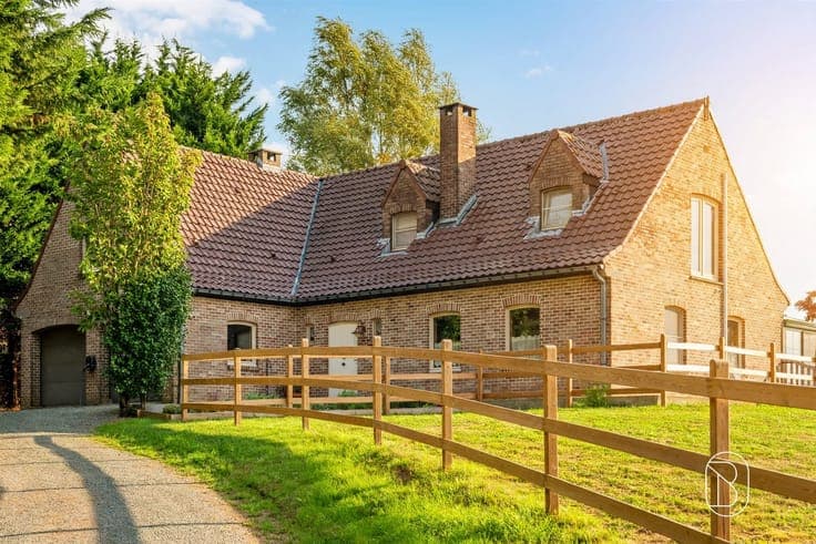 Stunning country villa on 7,248 m² in Ellezelle