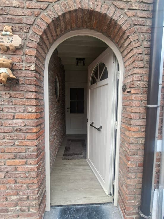 House in Burcht
