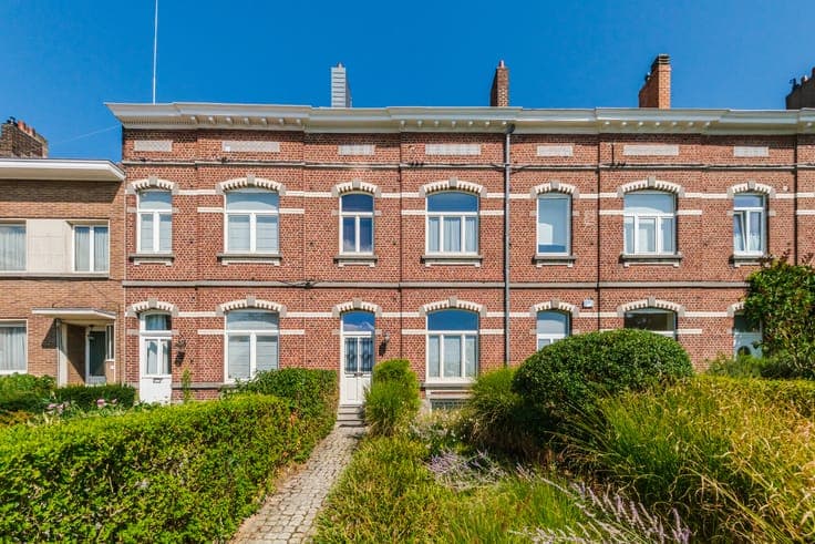 Elegant character home with garden in Linkebeek