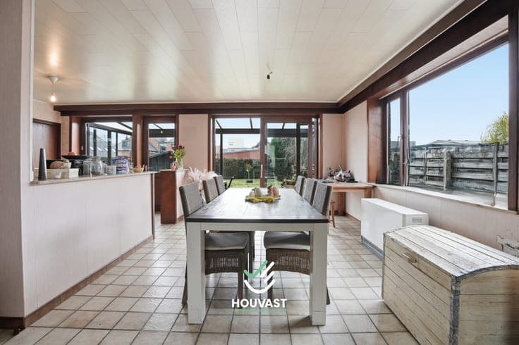 Te koop - Woning met 3 slaapkamers en veel potentieel in ...