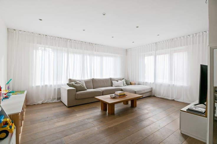 Lichtrijke 4-slpk woning met zuidtuin & tal van troeven