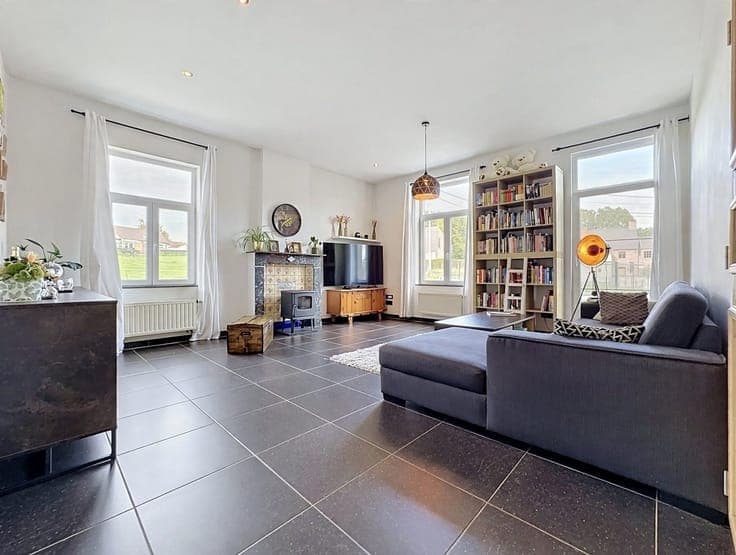 Beautifully renovated parsonage with a south-facing garden
