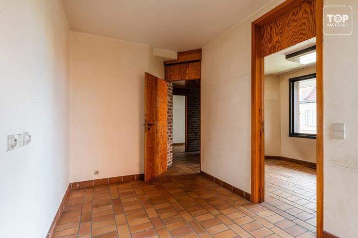 Architecturale woning met 4 slaapkamers en dubbele garage