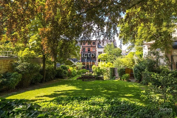 Exceptional Townhouse in a Prime Location