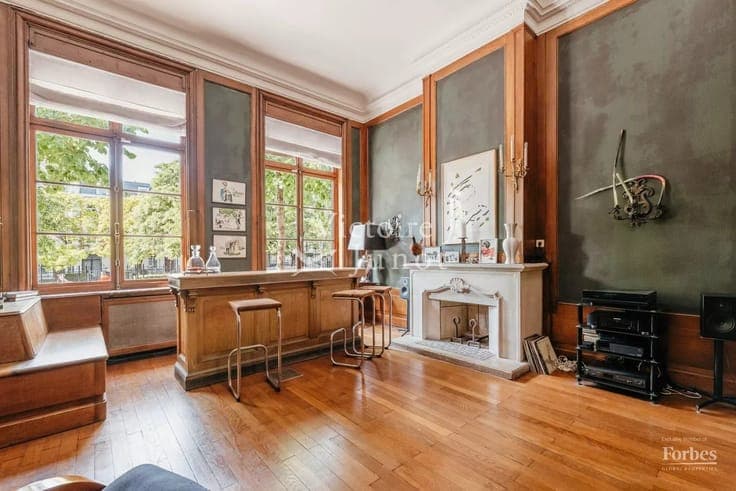 Exceptional Townhouse in a Prime Location