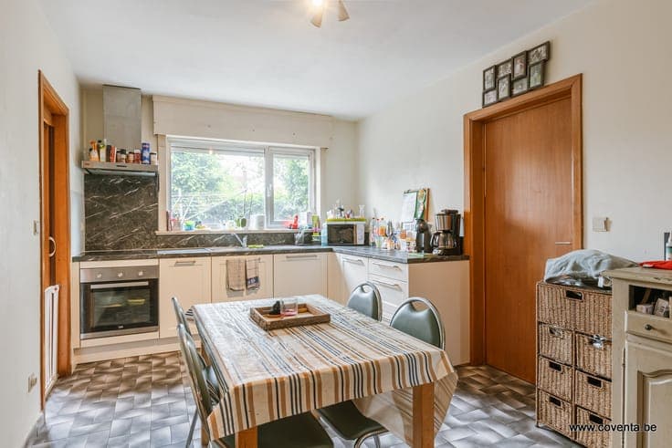 Residentieel gelegen alleenstaande woning te Roeselare