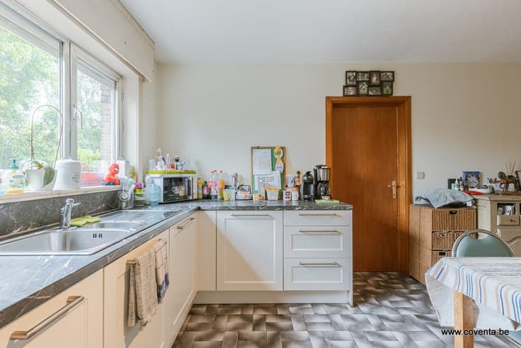 Residentieel gelegen alleenstaande woning te Roeselare